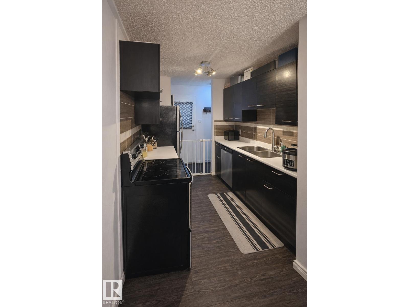 844 Erin Pl Nw, Edmonton, Alberta  T5T 1M6 - Photo 2 - E4481937