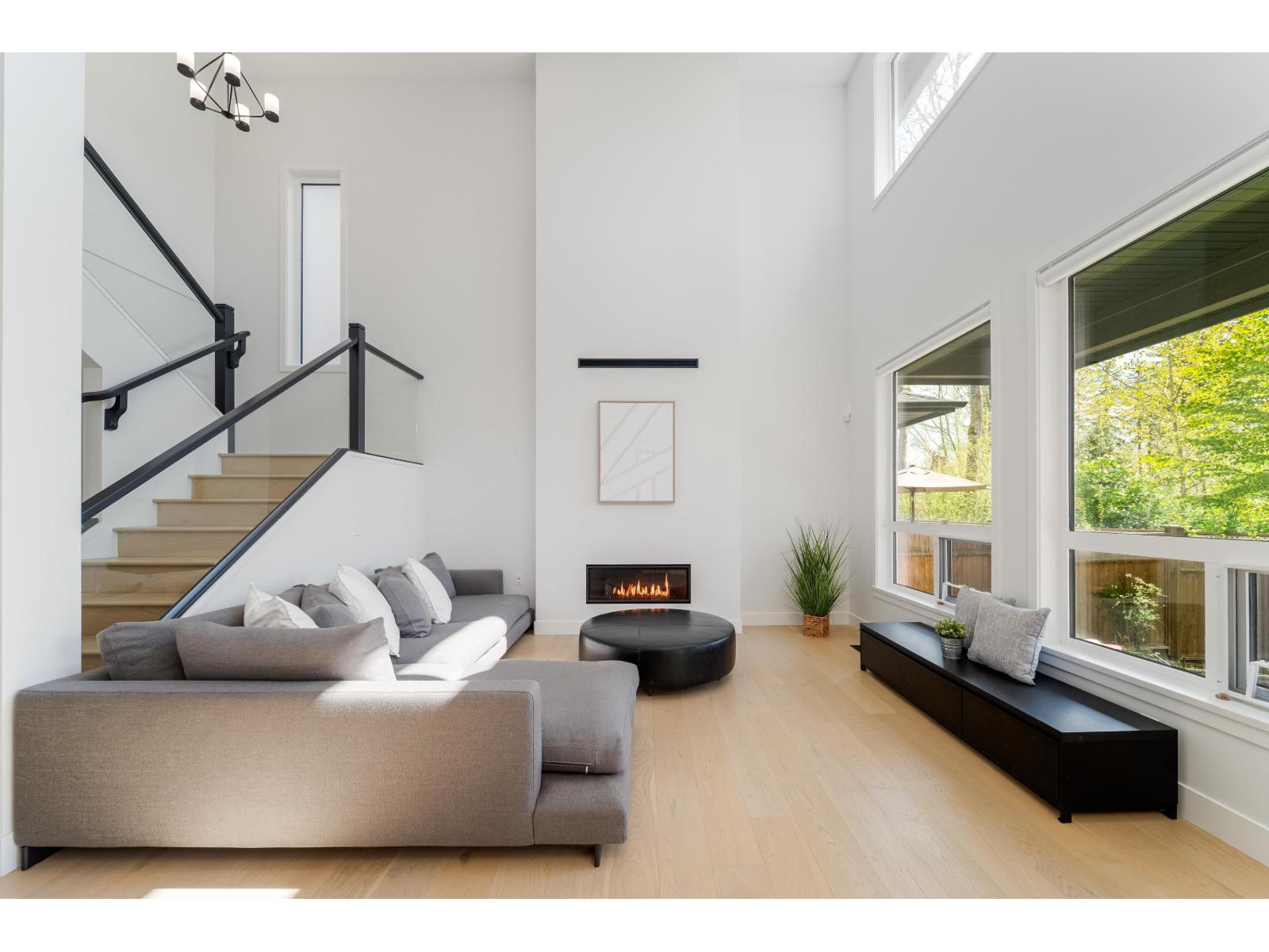 20530 77a Avenue, Langley, British Columbia  V2Y 4K3 - Photo 2 - R3113075