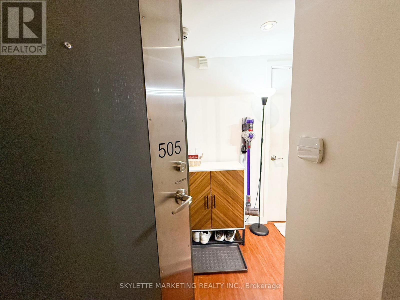 505 - 8 Telegram Mews, Toronto, Ontario  M5V 3Z5 - Photo 12 - C13017972