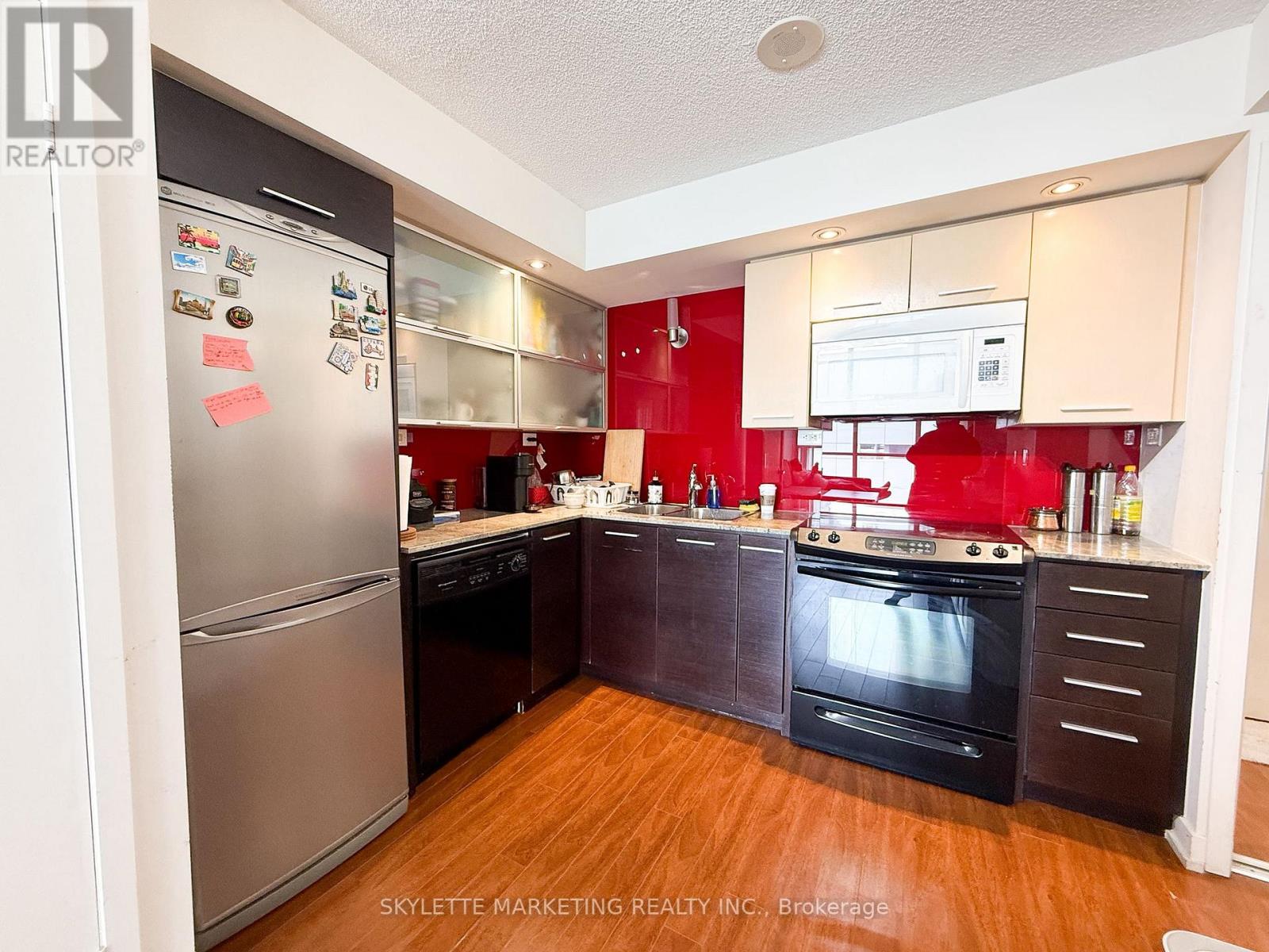 505 - 8 Telegram Mews, Toronto, Ontario  M5V 3Z5 - Photo 6 - C13017972