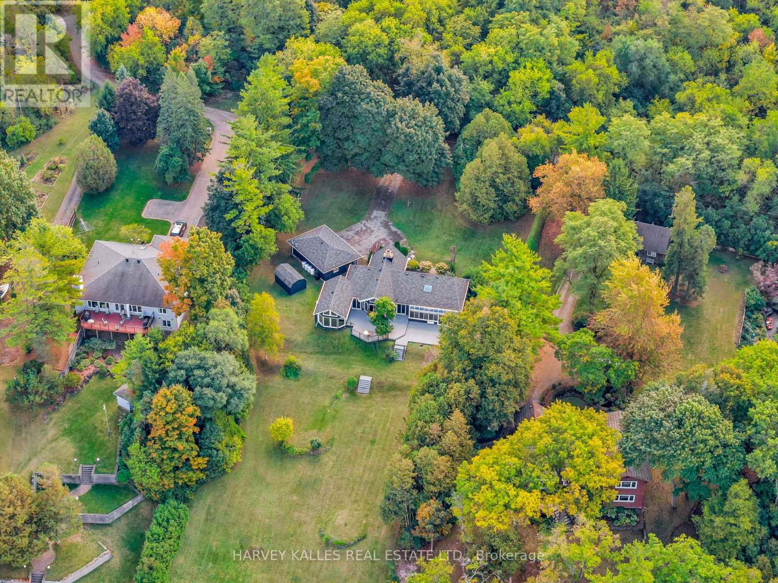 8 Oak Drive, Puslinch, Ontario  N0B 2J0 - Photo 2 - X12478056