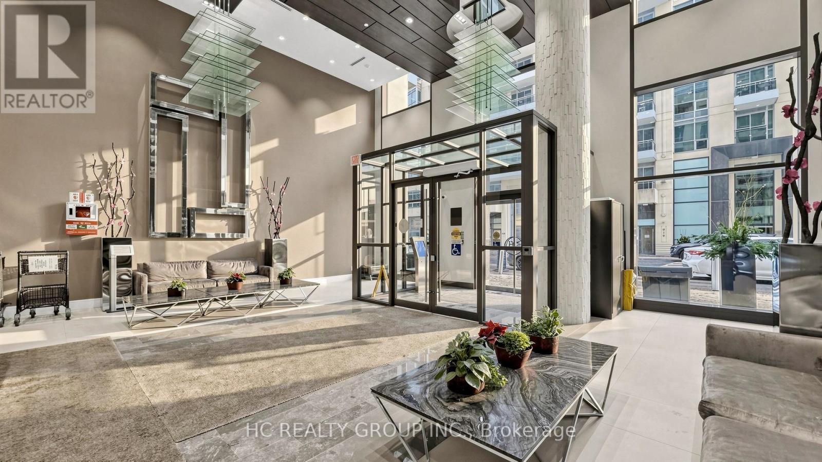 907 - 9205 Yonge Street, Richmond Hill, Ontario  L4C 1V5 - Photo 3 - N13017974