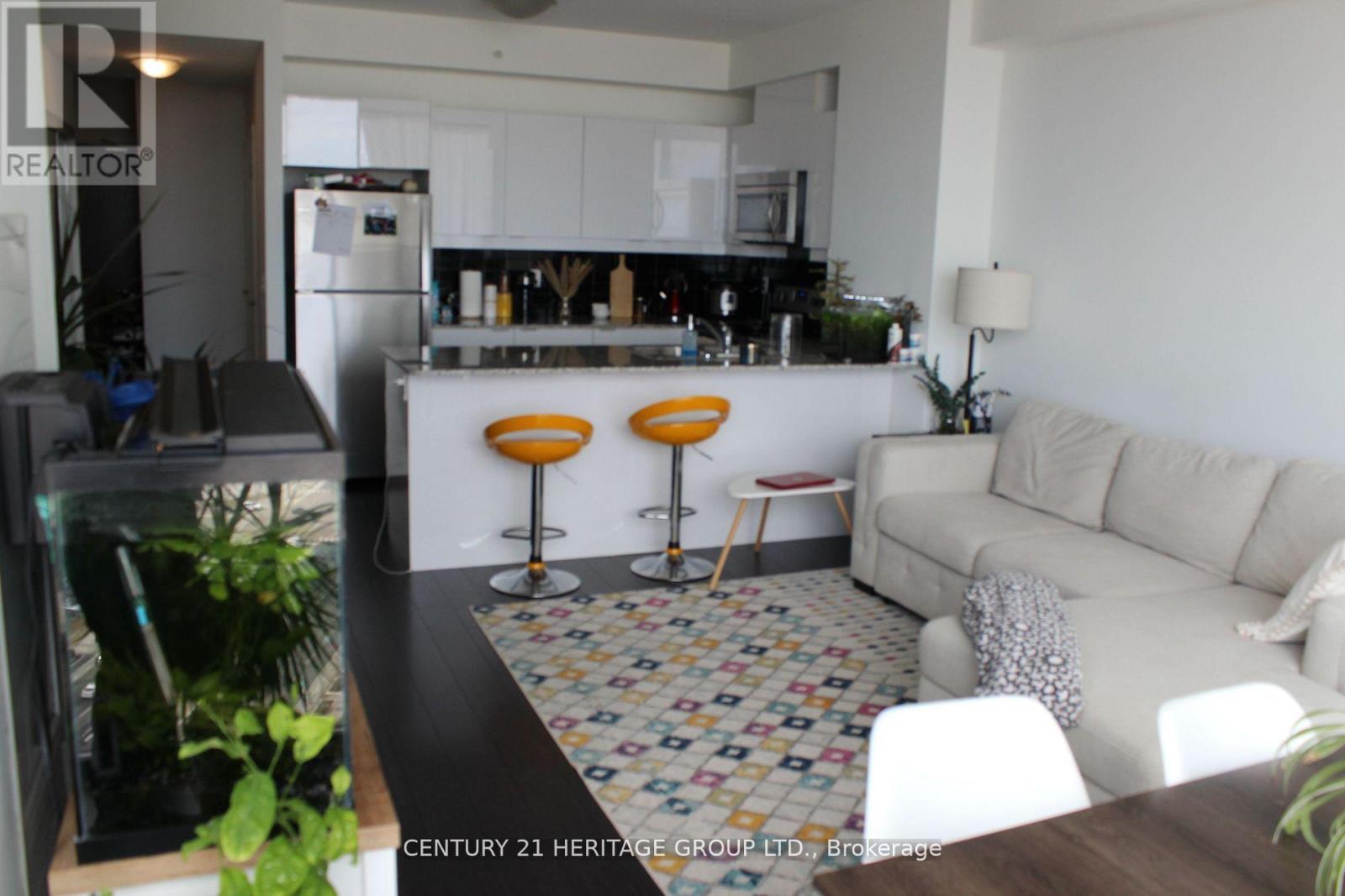 2202 - 2910 Highway 7 Road W, Vaughan, Ontario  L4K 0H8 - Photo 2 - N13017988