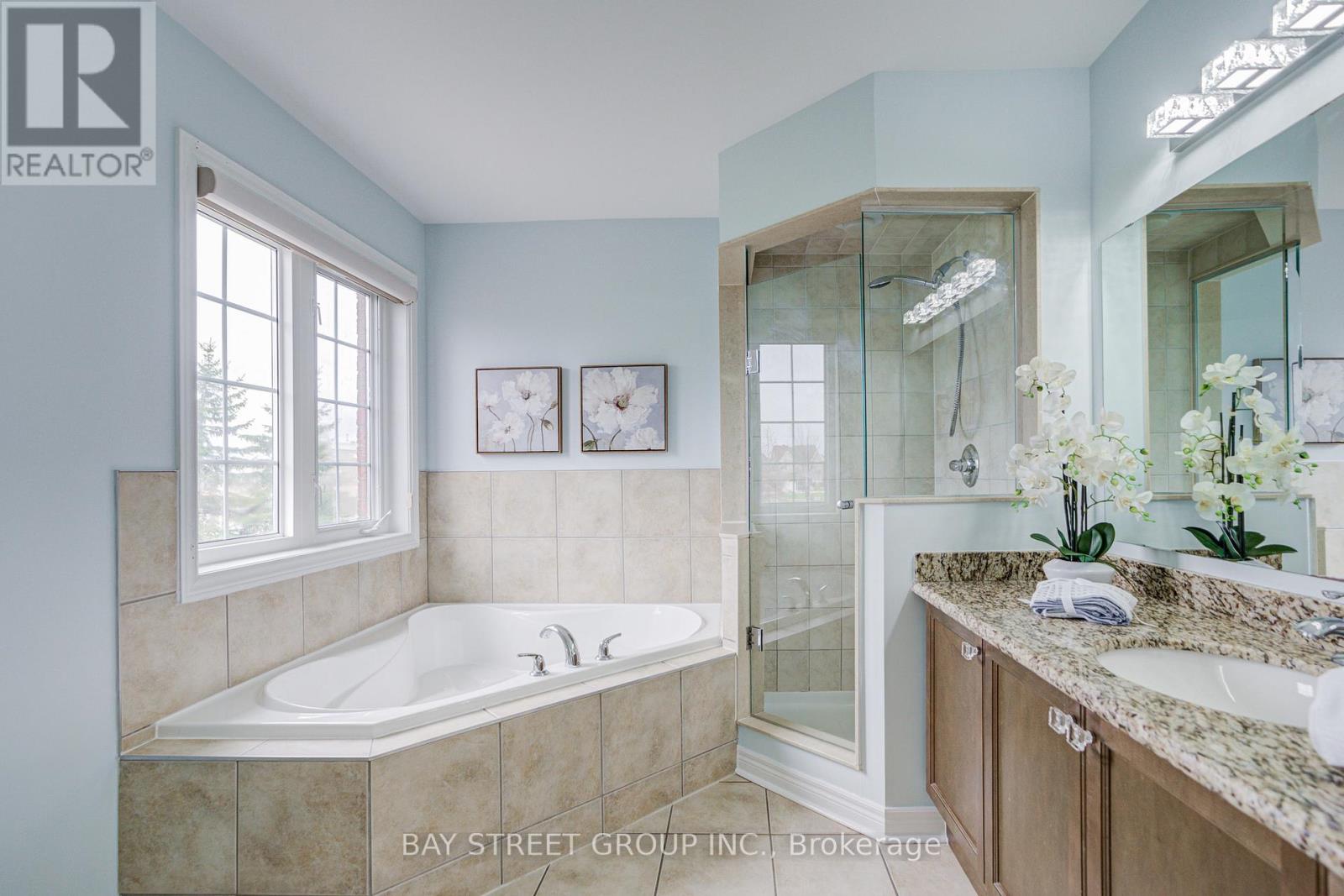 48 Cozens Drive, Richmond Hill, Ontario  L4E 4W6 - Photo 23 - N13018000