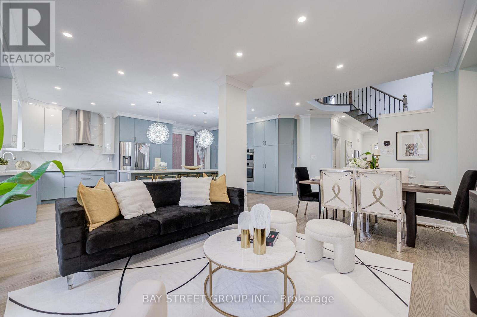 48 Cozens Drive, Richmond Hill, Ontario  L4E 4W6 - Photo 6 - N13018000