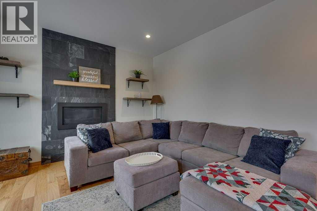 56 Napoleon Meadows Way, Innisfail, Alberta  T4G 1X2 - Photo 11 - A2287173