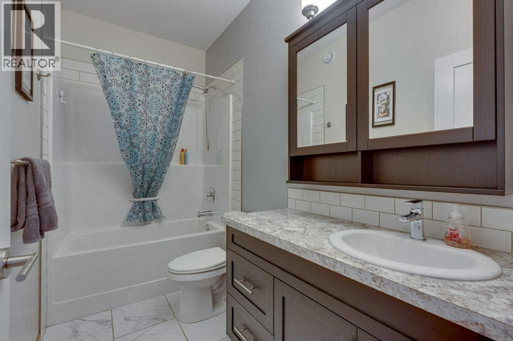 56 Napoleon Meadows Way, Innisfail, Alberta  T4G 1X2 - Photo 13 - A2287173