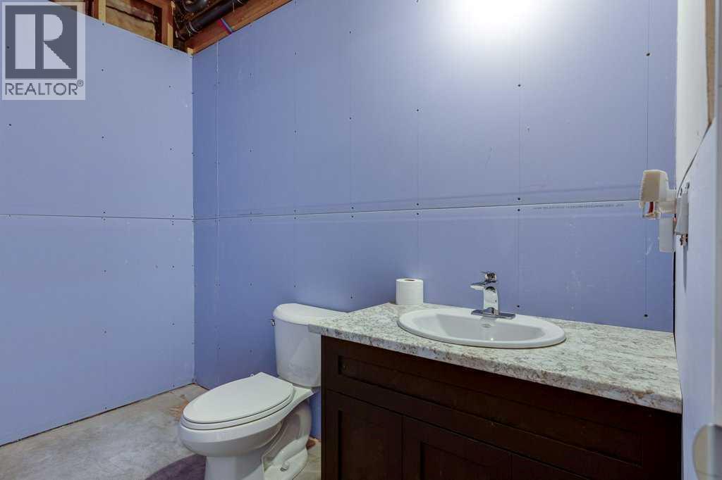 56 Napoleon Meadows Way, Innisfail, Alberta  T4G 1X2 - Photo 28 - A2287173