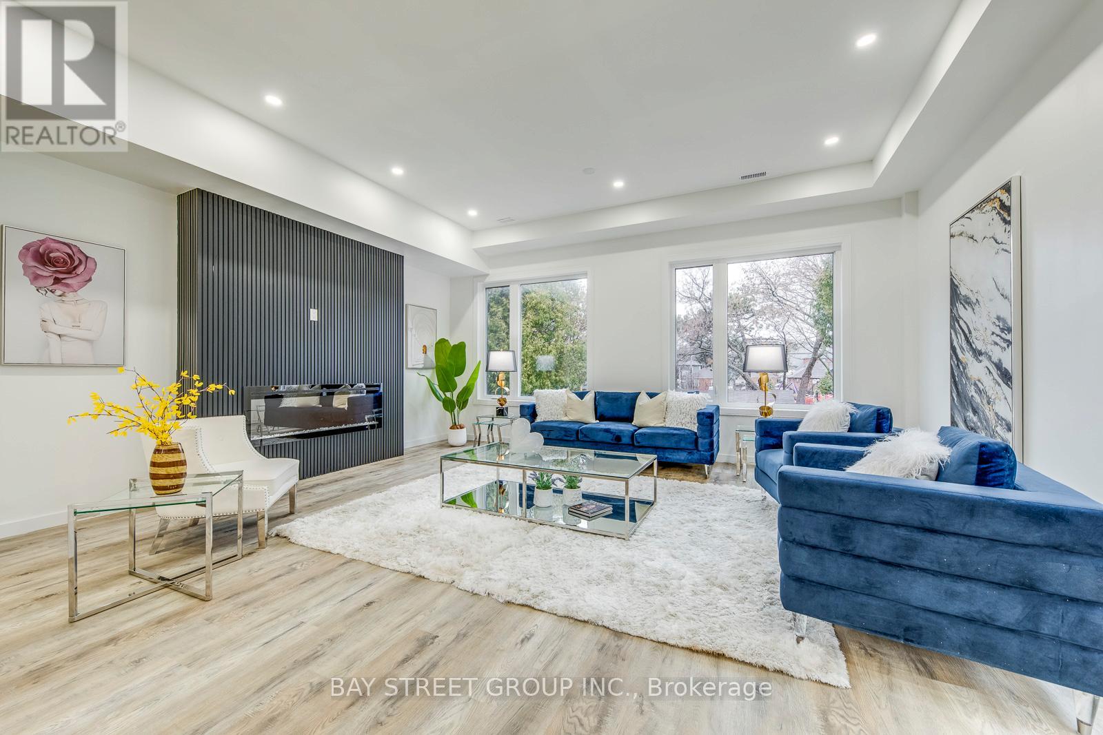 20 Rochdale Avenue, Toronto, Ontario  M6E 1X2 - Photo 17 - W13017964