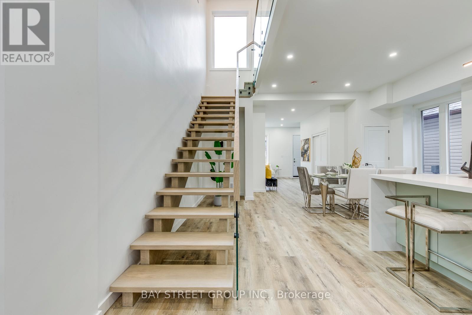 20 Rochdale Avenue, Toronto, Ontario  M6E 1X2 - Photo 23 - W13017964