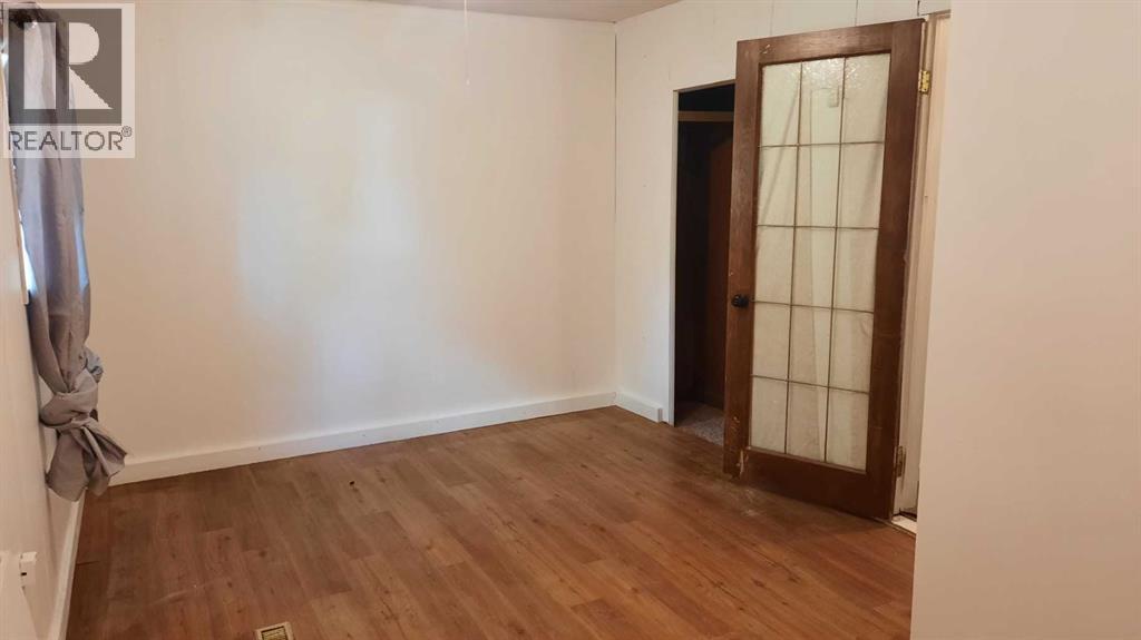 240 2 Avenue, Drumheller, Alberta  T0J 1B0 - Photo 21 - A2278198