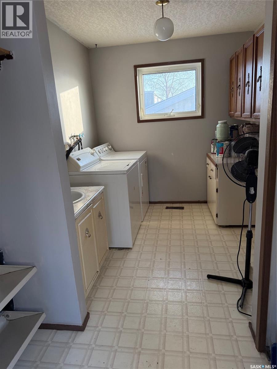 51 Shelley Drive, Southey, Saskatchewan  S0G 4P0 - Photo 7 - SK033335