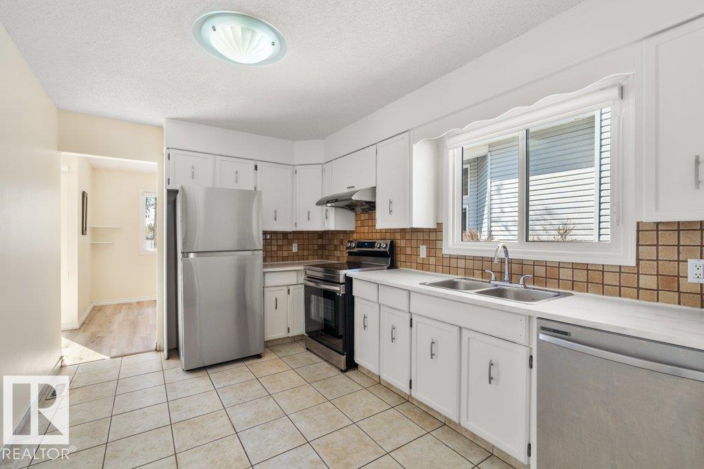 17313 60 Av Nw, Edmonton, Alberta  T6M 1E9 - Photo 6 - E4483163