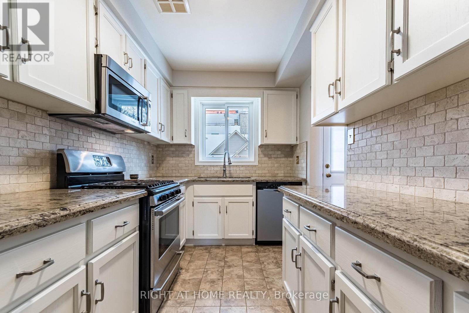 7 - 165 Main Street E, Grimsby, Ontario  L3M 1P2 - Photo 14 - X13018004