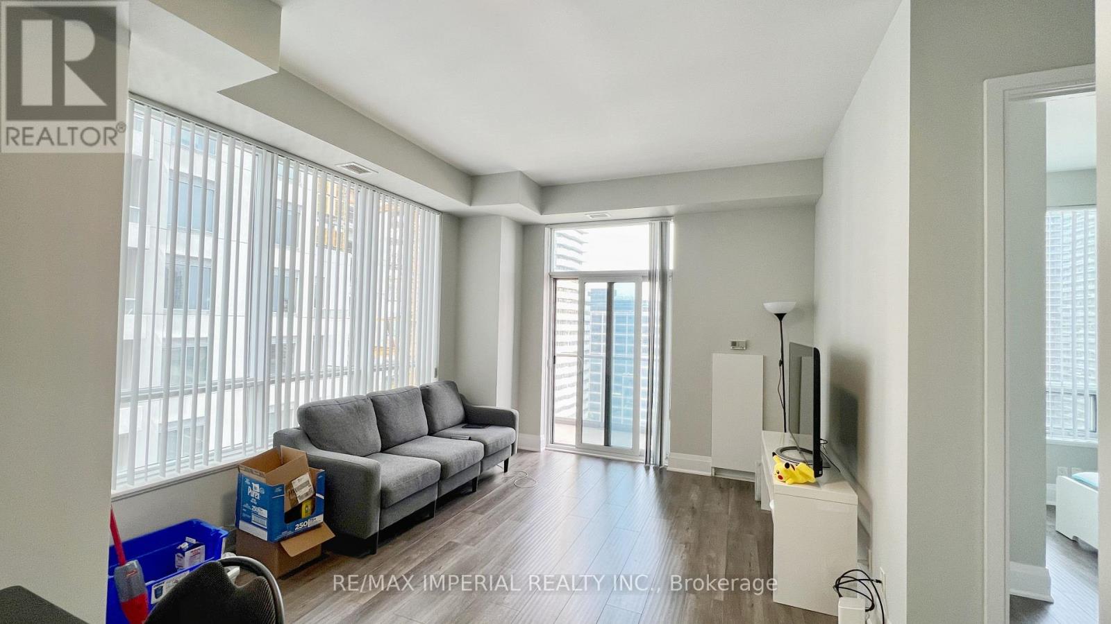 2001 - 21 Balmuto Street, Toronto, Ontario  M4Y 1W4 - Photo 7 - C13018028