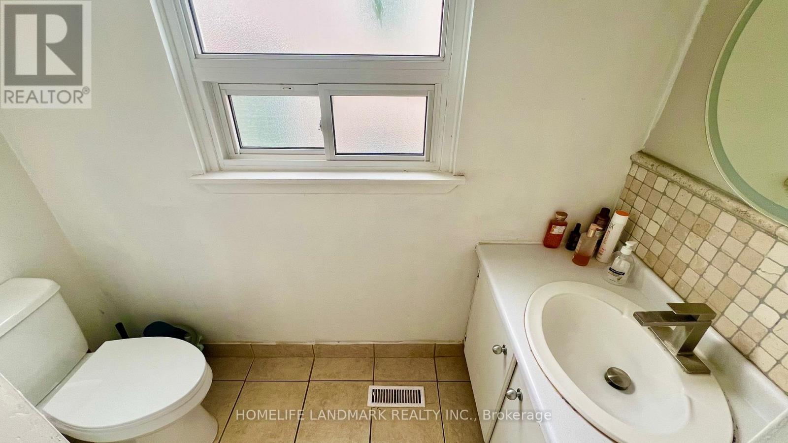 Main Floor - 81 United Square, Toronto, Ontario  M1B 2B9 - Photo 11 - E13018038