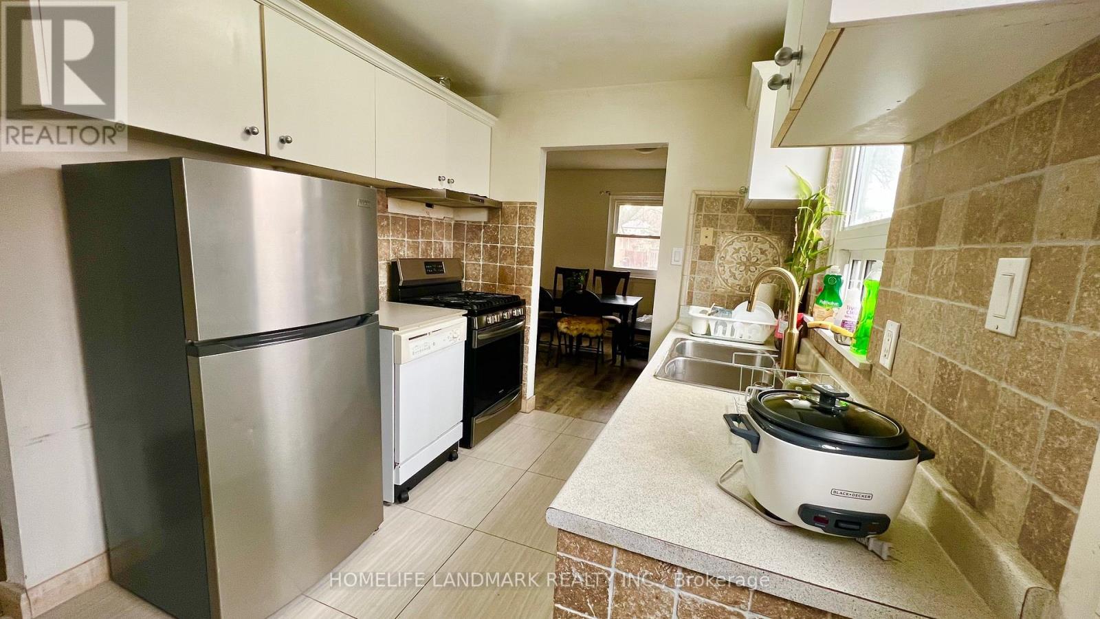 Main Floor - 81 United Square, Toronto, Ontario  M1B 2B9 - Photo 6 - E13018038