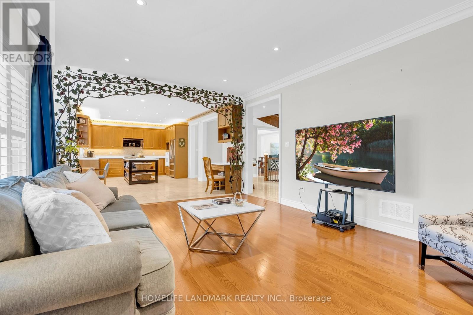 94 Pathlane Road, Richmond Hill, Ontario  L4B 4C7 - Photo 12 - N13018024