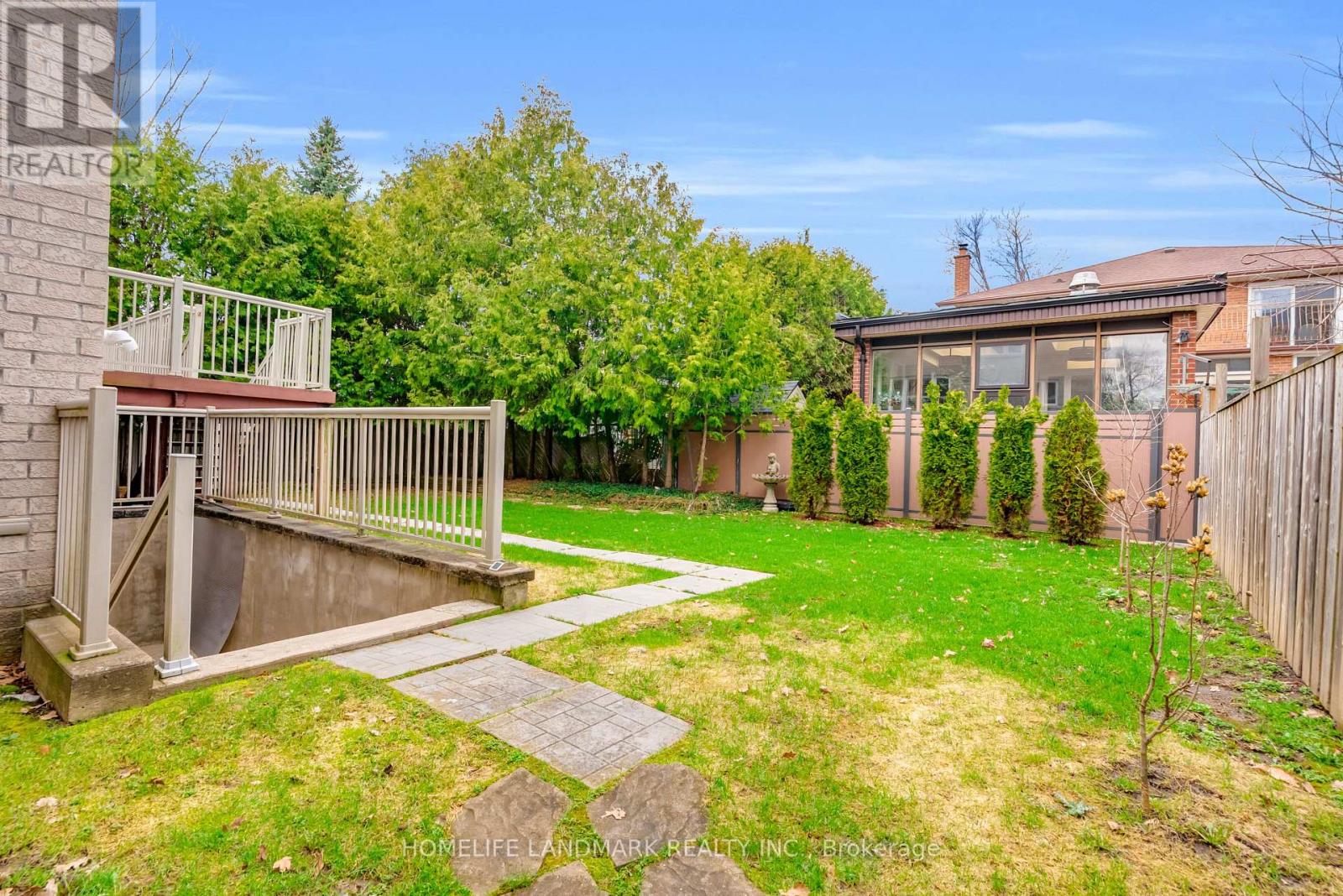 94 Pathlane Road, Richmond Hill, Ontario  L4B 4C7 - Photo 49 - N13018024