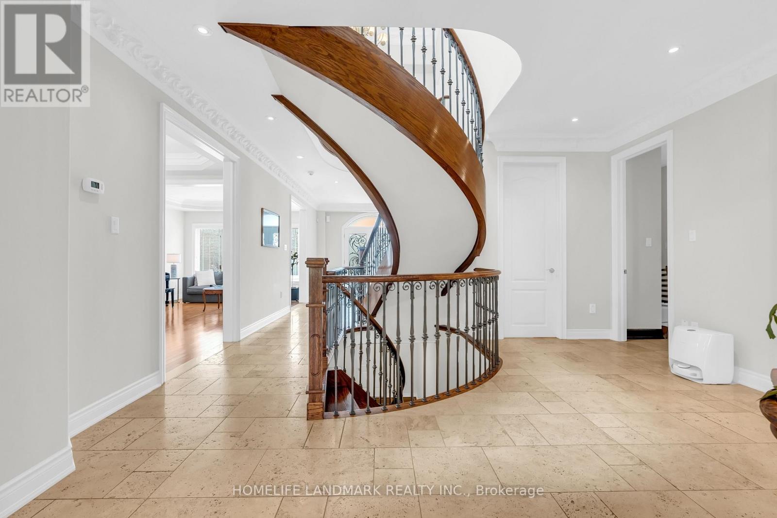 94 Pathlane Road, Richmond Hill, Ontario  L4B 4C7 - Photo 6 - N13018024