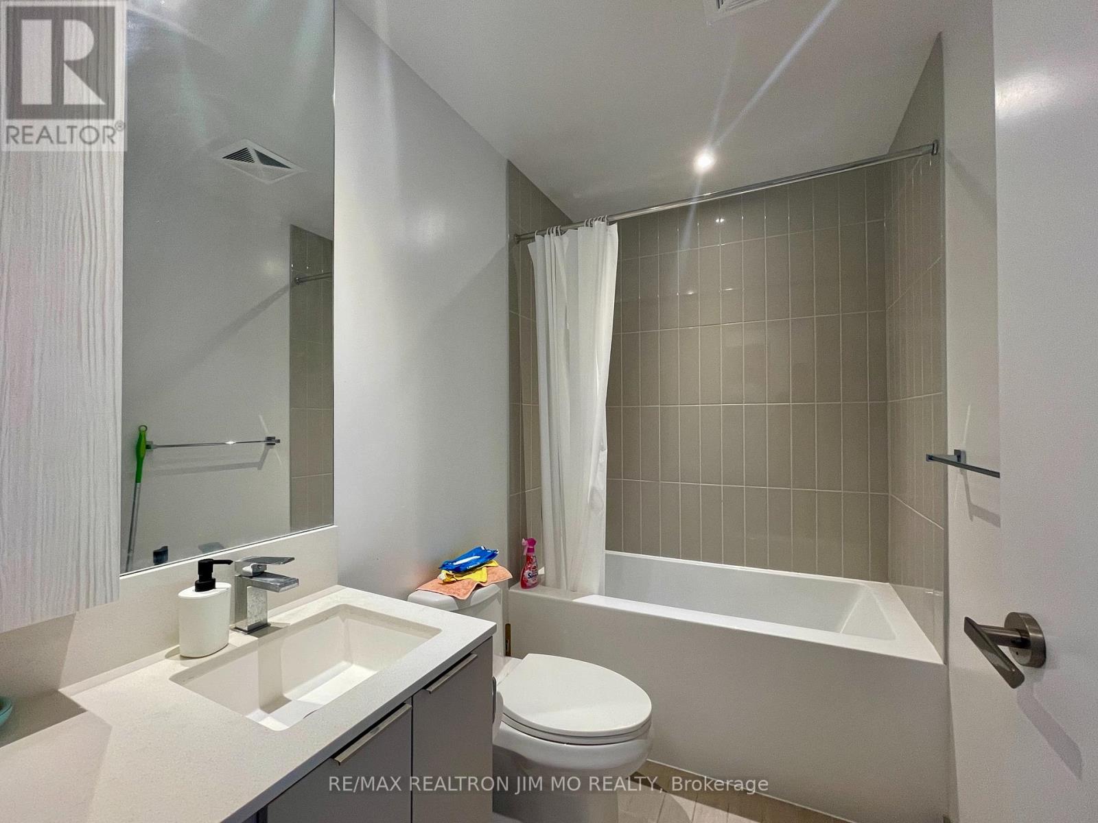 4609 - 3900 Confederation Parkway, Mississauga, Ontario  L5B 0M3 - Photo 6 - W13018016