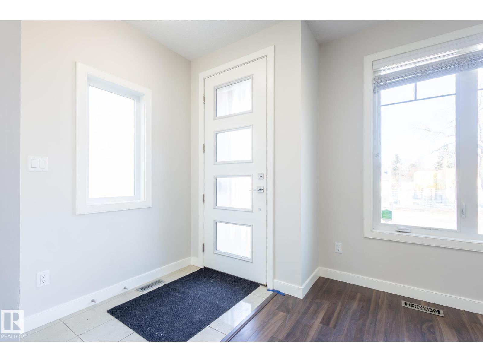 12212 124 St Nw, Edmonton, Alberta  T5R 3G8 - Photo 4 - E4483166