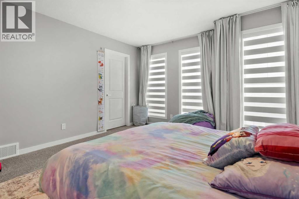 243 Silver Spruce Grove SW, Calgary, Alberta  T2X 5M2 - Photo 31 - A2299606