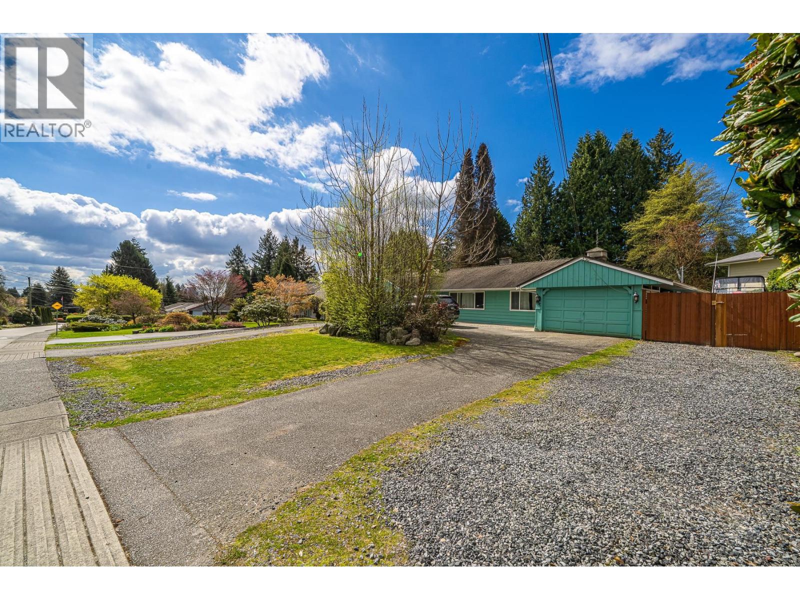 690 BURLEY DRIVE, West Vancouver, British Columbia