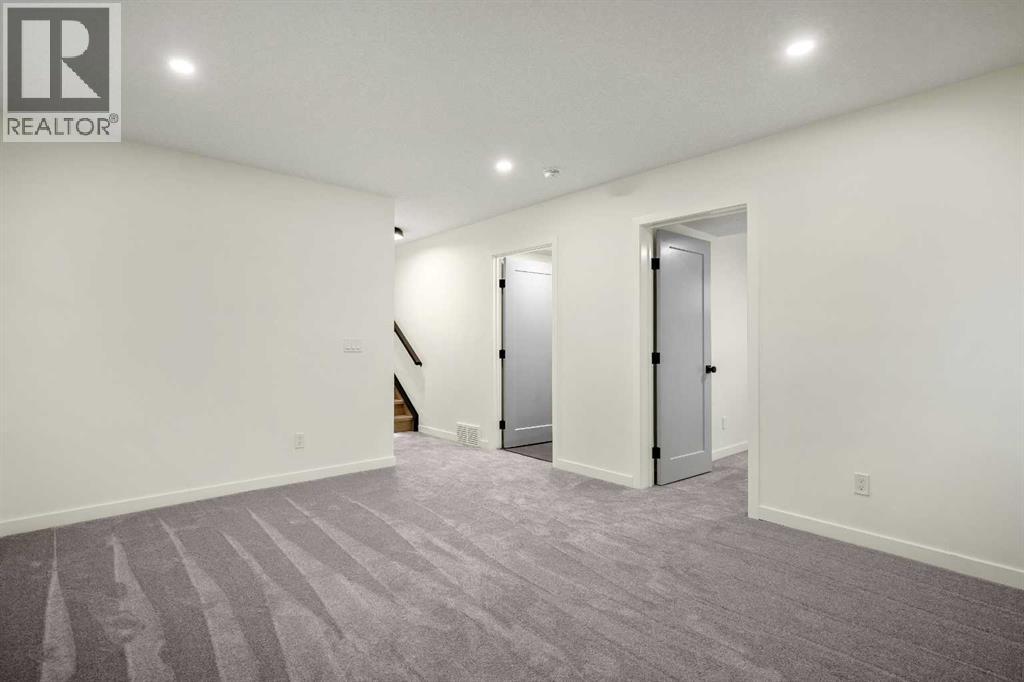 216 Oakridge Place Sw, Calgary, Alberta  T2V 1V2 - Photo 38 - A2302632