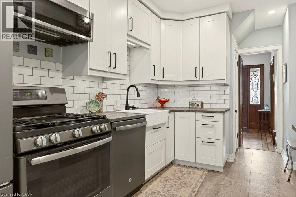 93 Houghton Avenue S, Hamilton, Ontario  L8K 2M9 - Photo 19 - 40820817