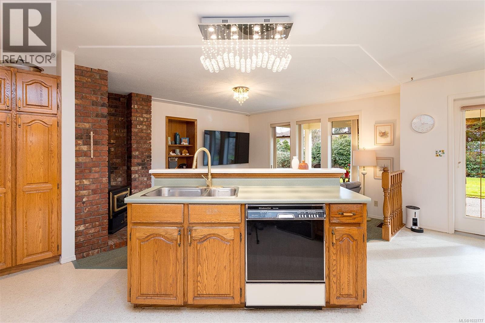 4604 Sunnymead Way, Saanich, British Columbia  V8Y 3B7 - Photo 18 - 1032777