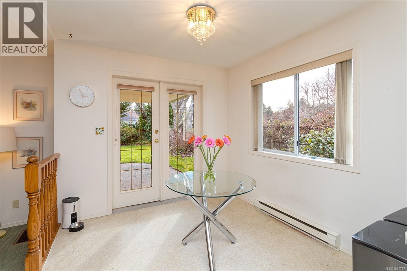 4604 Sunnymead Way, Saanich, British Columbia  V8Y 3B7 - Photo 21 - 1032777