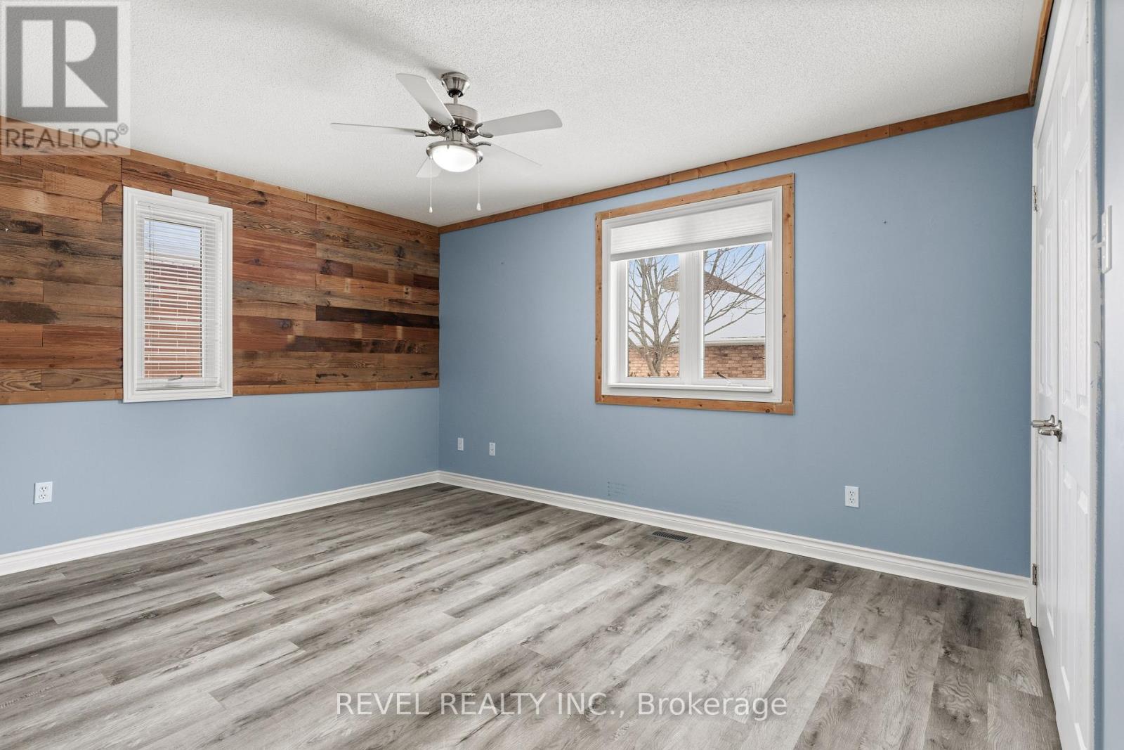 332 Mary Street W, Kawartha Lakes, Ontario  K9V 5X5 - Photo 22 - X12767396