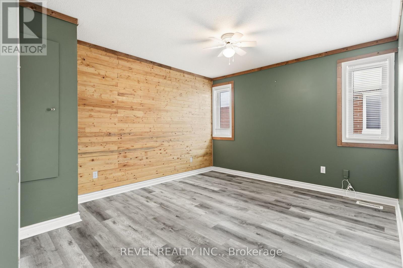 332 Mary Street W, Kawartha Lakes, Ontario  K9V 5X5 - Photo 25 - X12767396