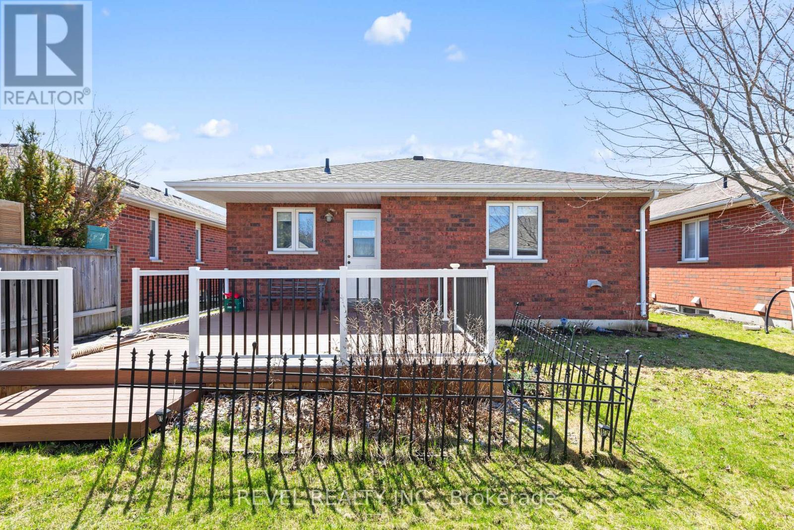 332 Mary Street W, Kawartha Lakes, Ontario  K9V 5X5 - Photo 43 - X12767396