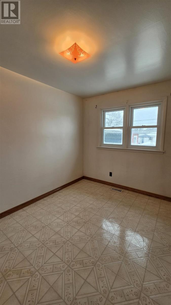 150 Willow Ave, Sault Ste. Marie, Ontario  P6B 5B2 - Photo 29 - SM260635