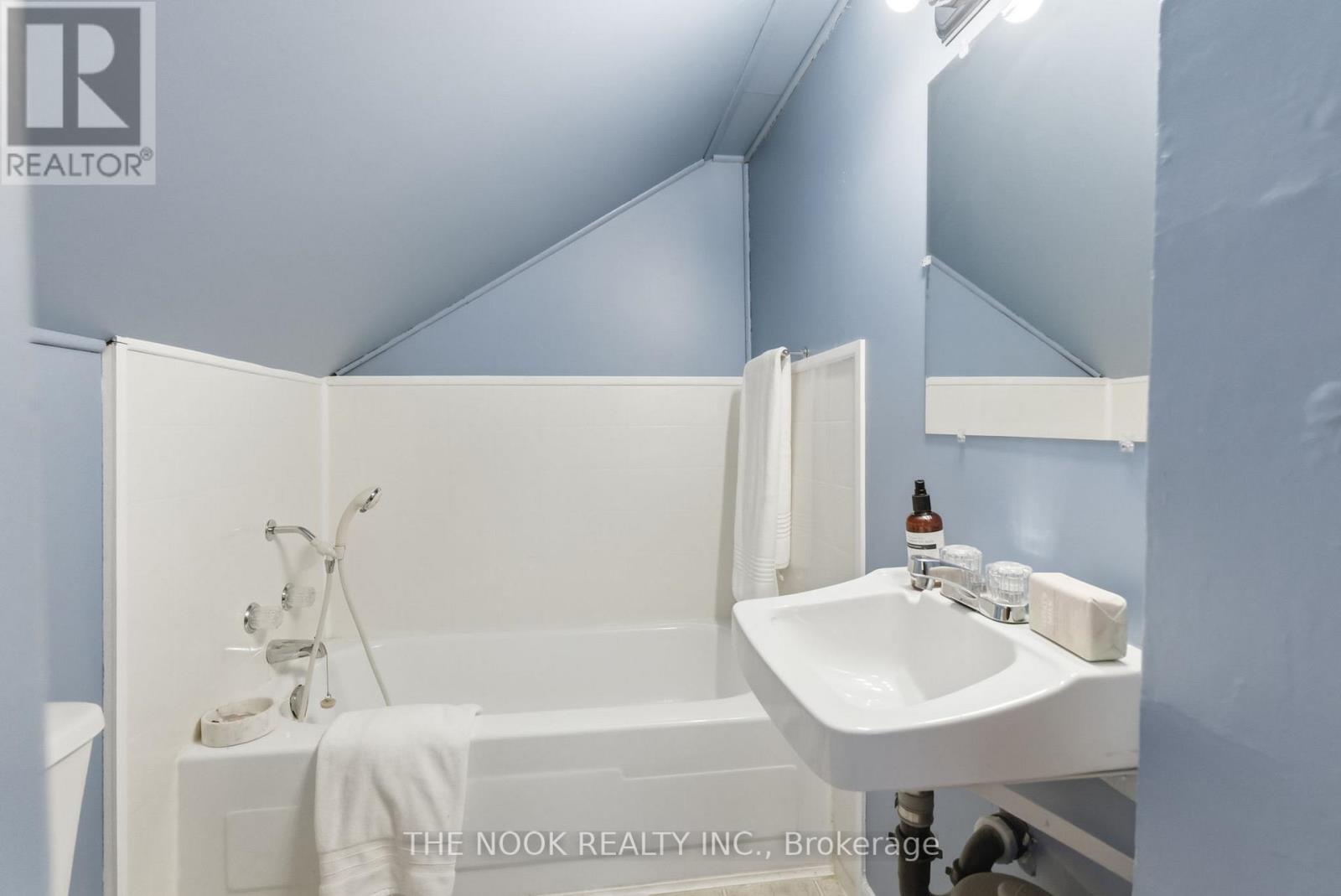 3824 Trulls Road, Clarington (Courtice), Ontario  L1E 2L3 - Photo 31 - E13018136