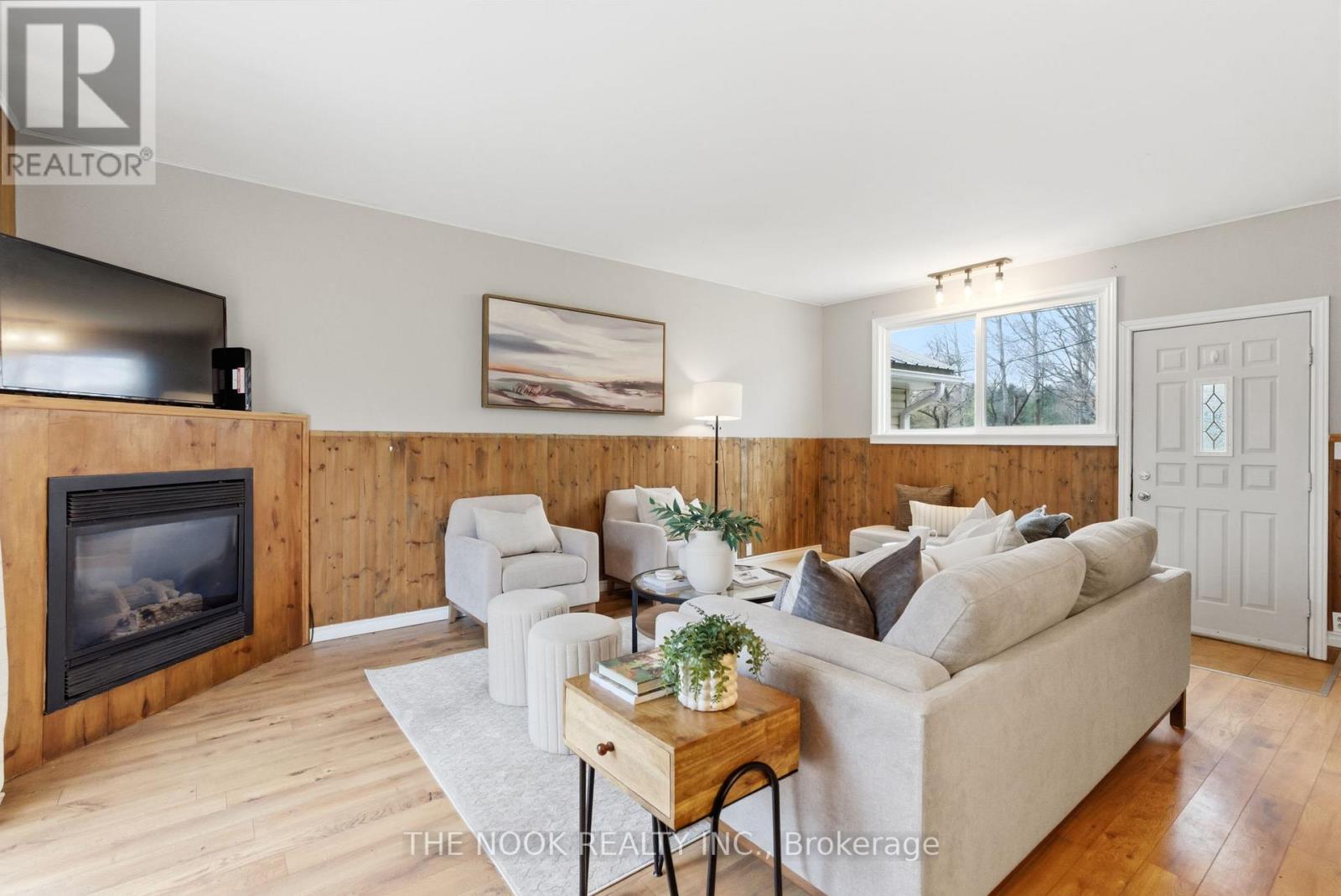 3824 Trulls Road, Clarington (Courtice), Ontario  L1E 2L3 - Photo 5 - E13018136