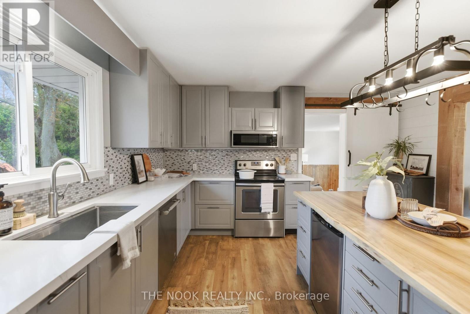 3824 Trulls Road, Clarington (Courtice), Ontario  L1E 2L3 - Photo 9 - E13018136