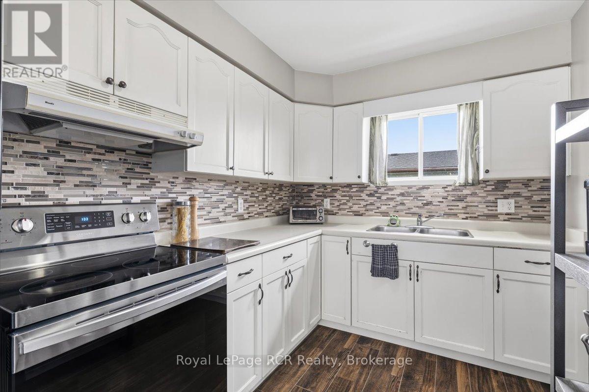 557 2nd A Street, Hanover, Ontario  N4N 3P6 - Photo 11 - X13018072