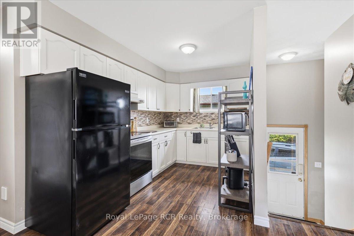 557 2nd A Street, Hanover, Ontario  N4N 3P6 - Photo 12 - X13018072