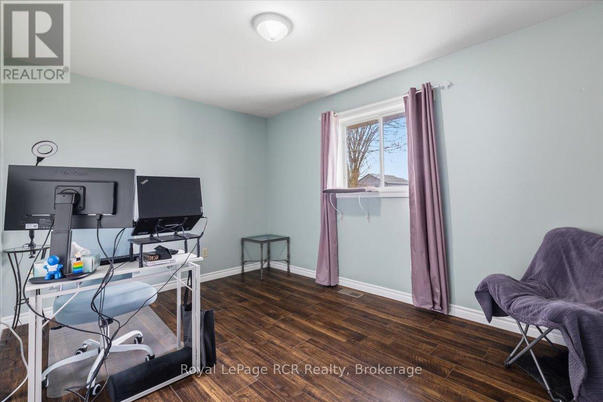 557 2nd A Street, Hanover, Ontario  N4N 3P6 - Photo 13 - X13018072