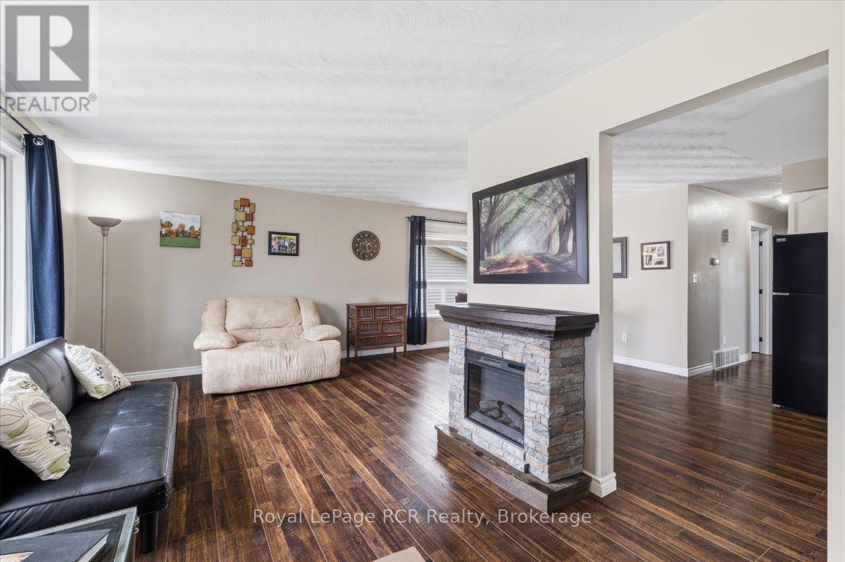 557 2nd A Street, Hanover, Ontario  N4N 3P6 - Photo 8 - X13018072