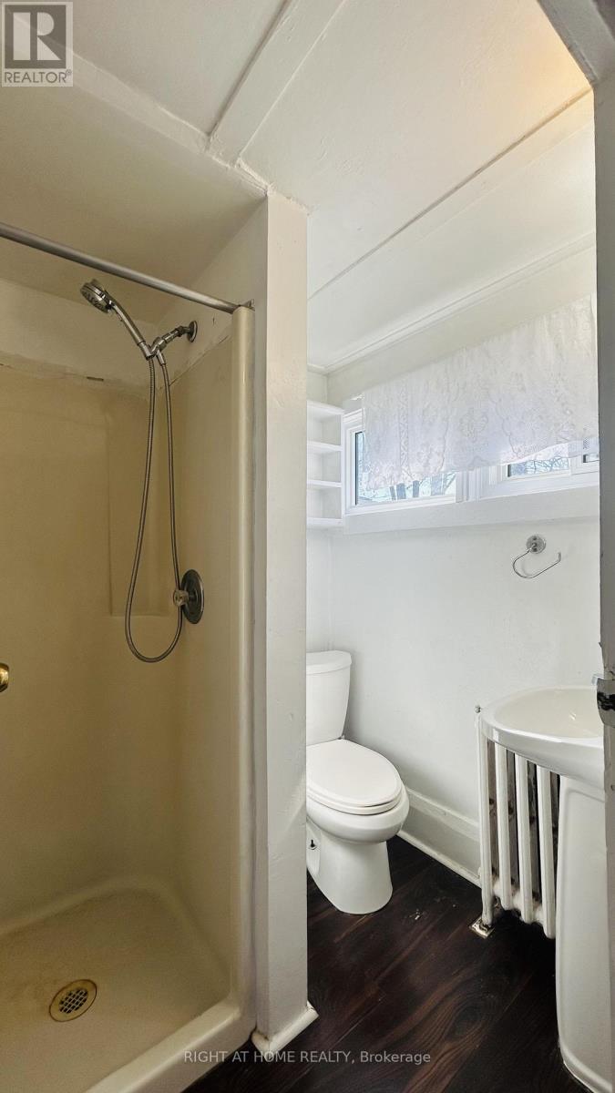 2 - 60 Long Branch Avenue, Toronto, Ontario  M8W 3J2 - Photo 10 - W12942926