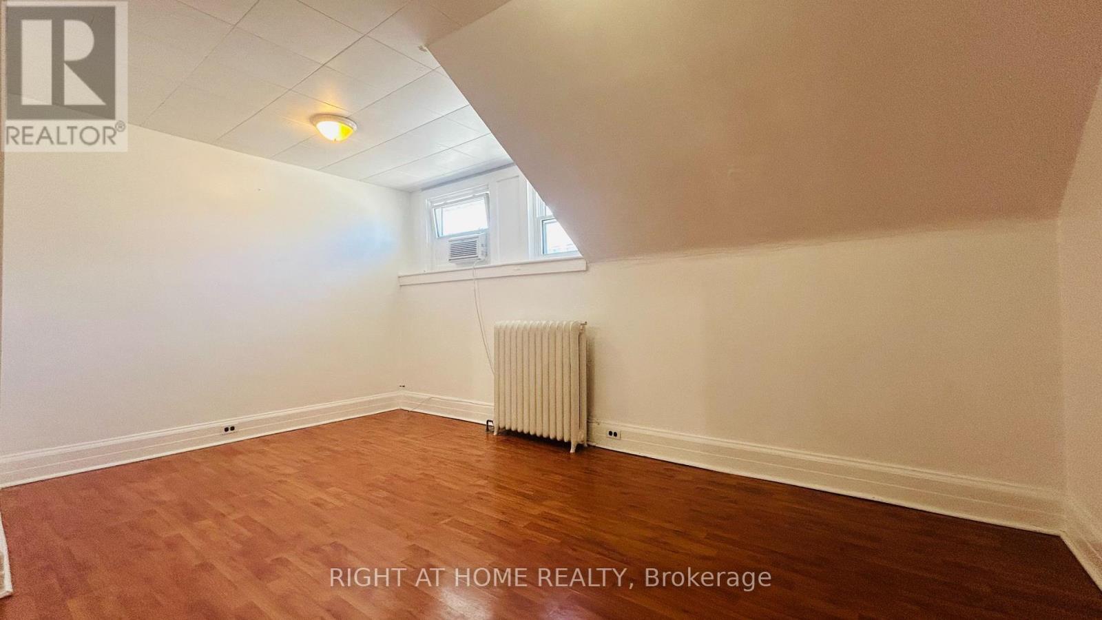 2 - 60 LONG BRANCH AVENUE, Toronto, Ontario