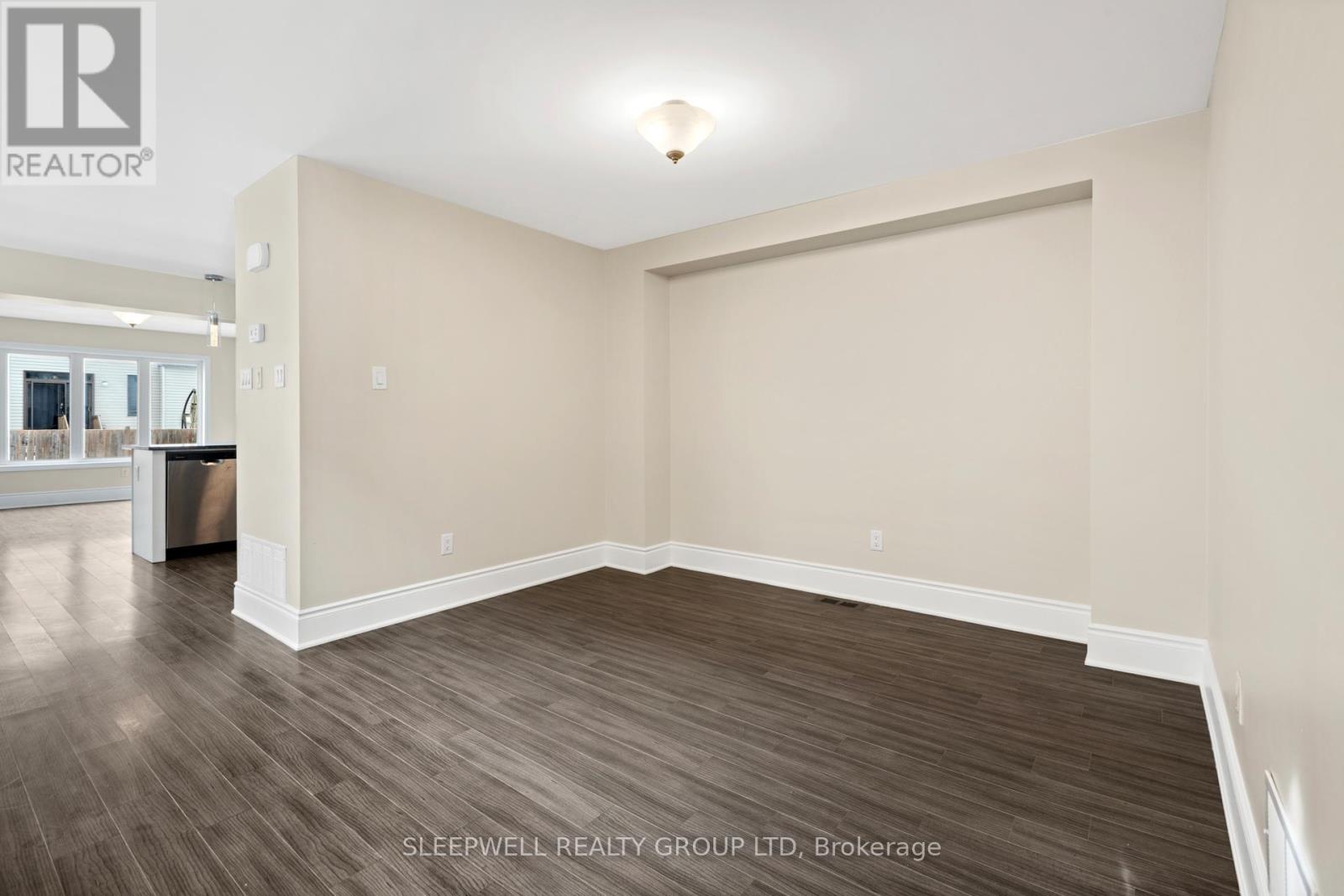 320 Lipizzaner Street, Ottawa, Ontario  K2S 0X9 - Photo 6 - X12868858