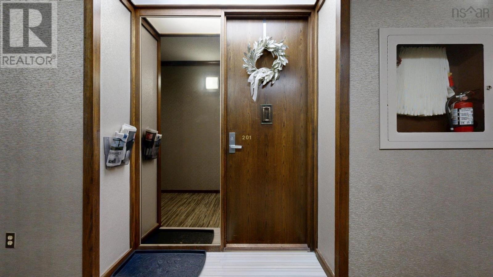 201 6095 Coburg Road, Halifax Peninsula, Nova Scotia  B3K 4K1 - Photo 3 - 202607905