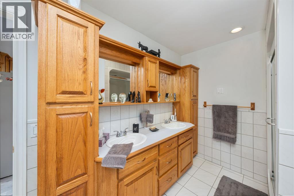 5848 Douglas Line Line, Lambton Shores, Ontario  N0N 1J5 - Photo 11 - 26008521