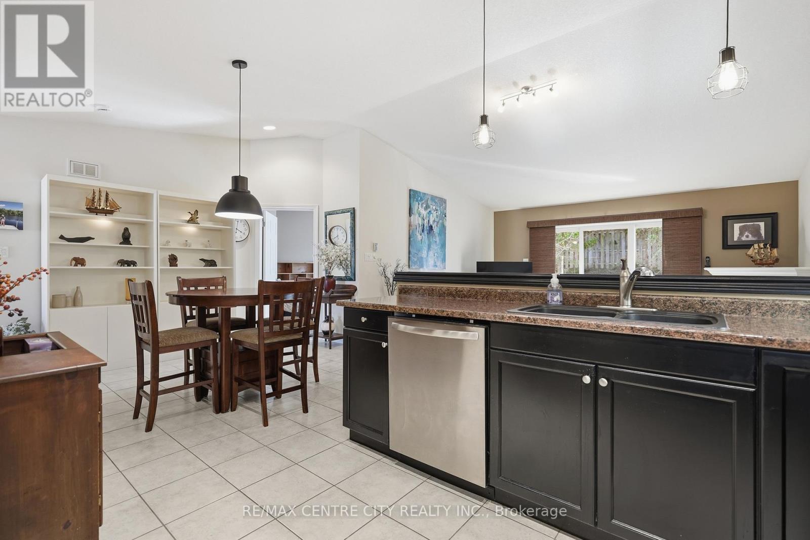 21 - 121 Meadowcreek Drive, Middlesex Centre, Ontario  N0M 2A0 - Photo 10 - X13018094