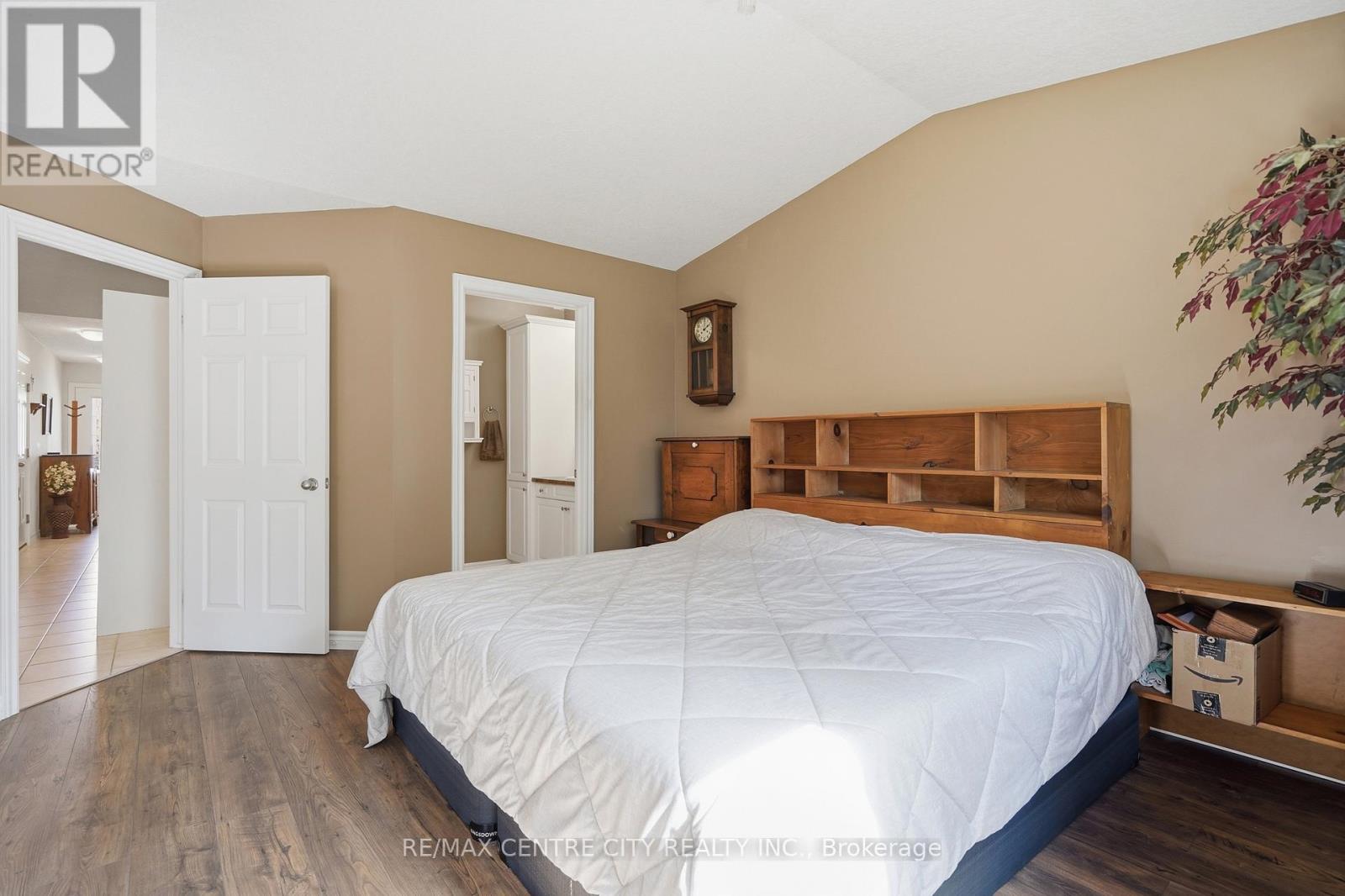 21 - 121 Meadowcreek Drive, Middlesex Centre, Ontario  N0M 2A0 - Photo 17 - X13018094